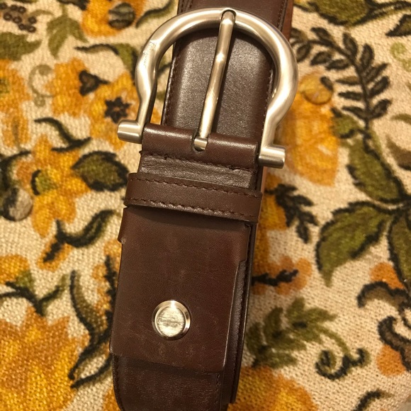 Men’s leather Ferragamo belt. ✔️Firm Price✔️